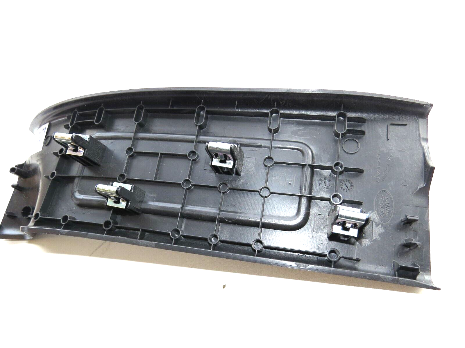 Land Rover Discovery 2017-2023 OEM NEW Door Sill Plate Rear Right Black – Image 7