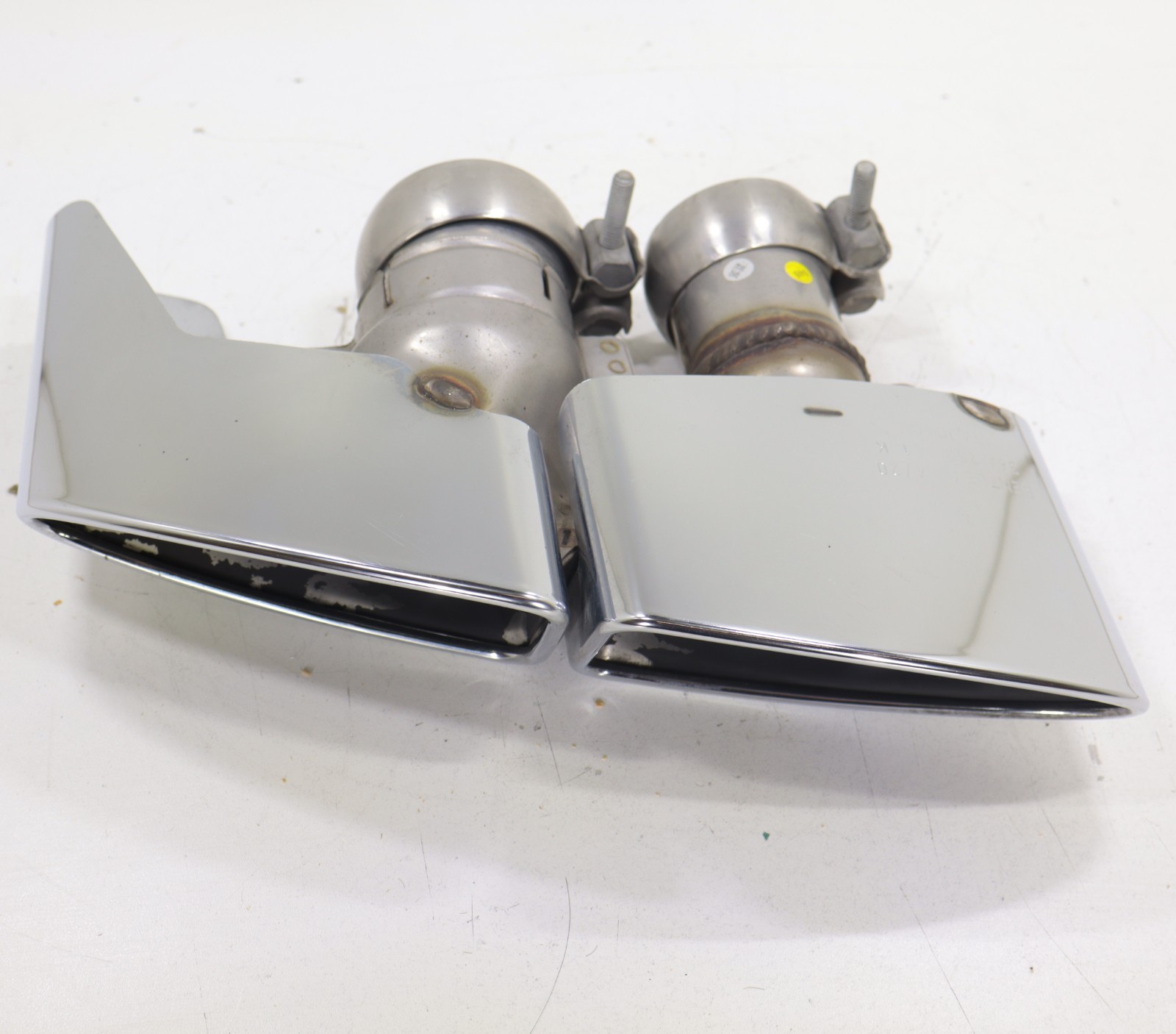 Bentley Bentayga V8 4.0L 2019-2023 OEM Exhaust Tail Pipe Tip Left (Driver Side) - Image 8