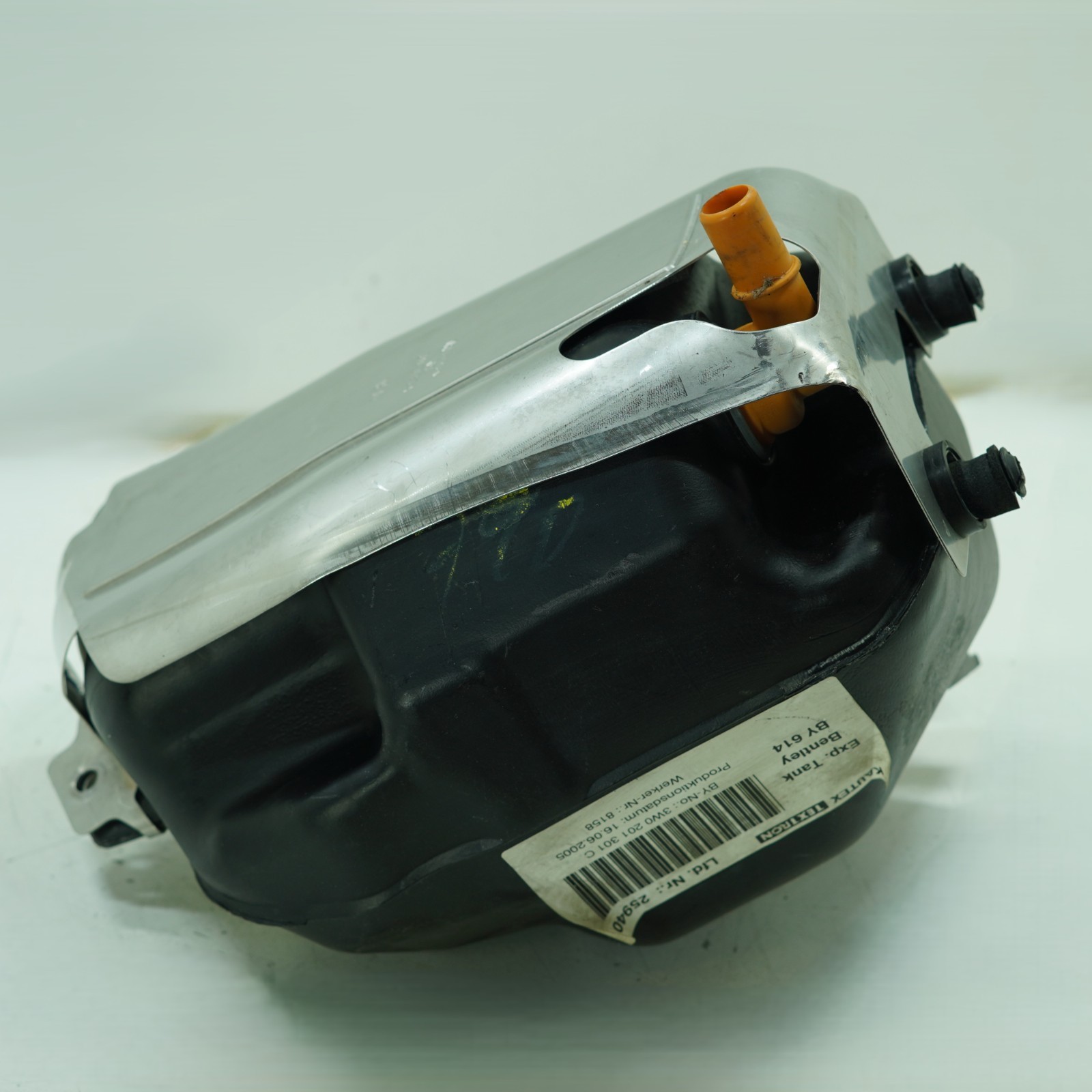 Bentley Continental Flying Spur GT 2003-2012 OEM Fuel Tank Expansion Reservoir – Image 7