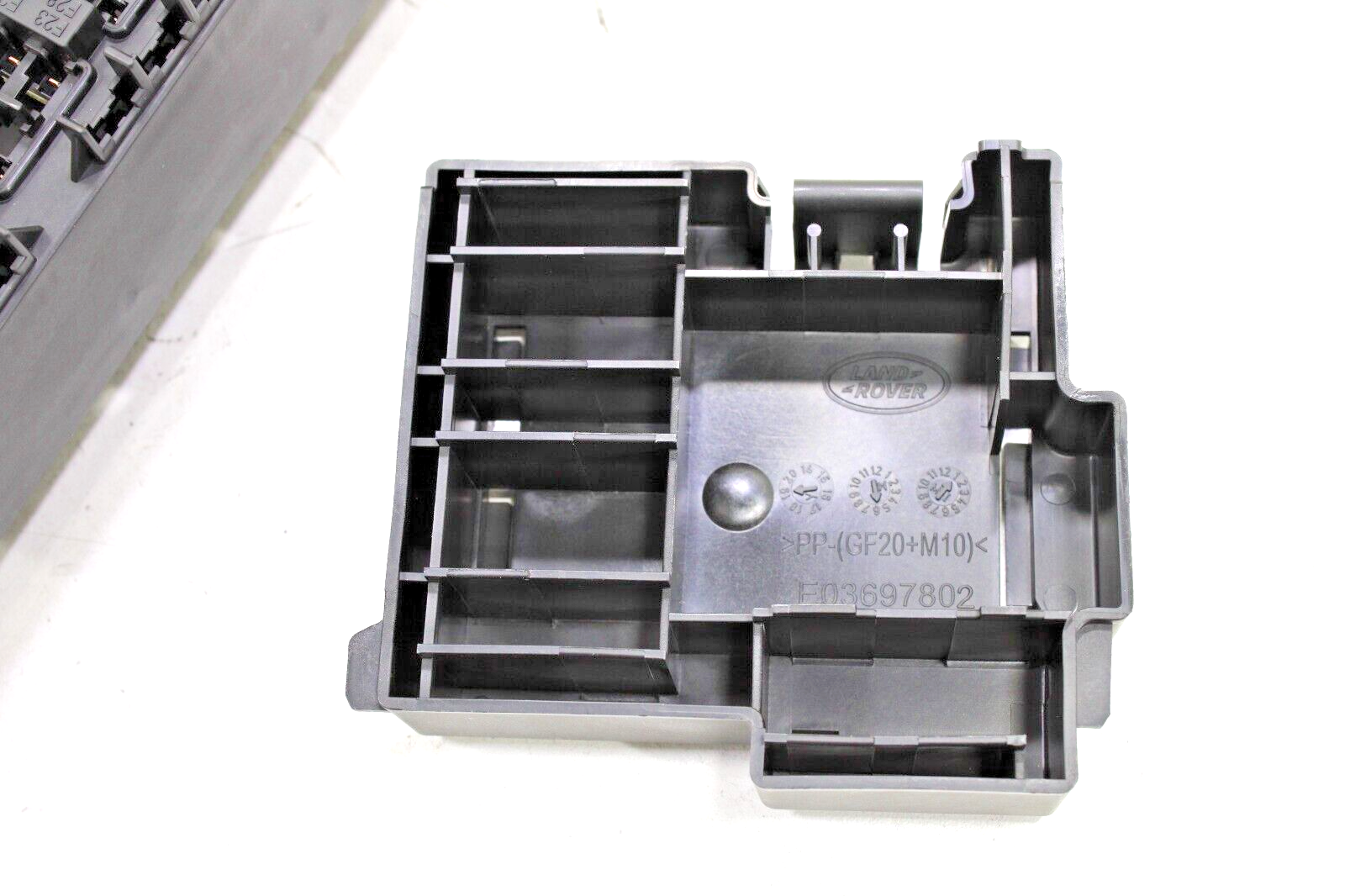 LR Discovery Range Rover Sport L462 L494 2013-2022 OEM NEW Passenger Fusebox - Image 8
